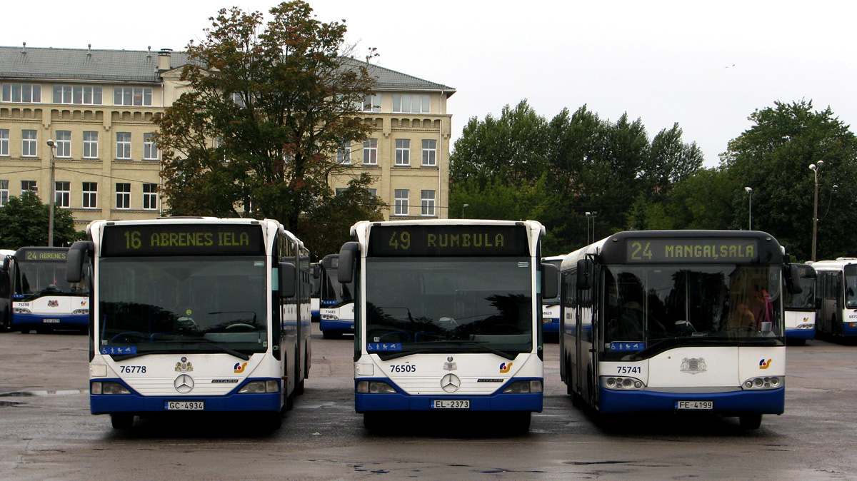 Riga, Mercedes-Benz O530 Citaro G No. 76778; Riga, Mercedes-Benz O530 Citaro G No. 76505; Riga, Solaris Urbino II 15 No. 75741
