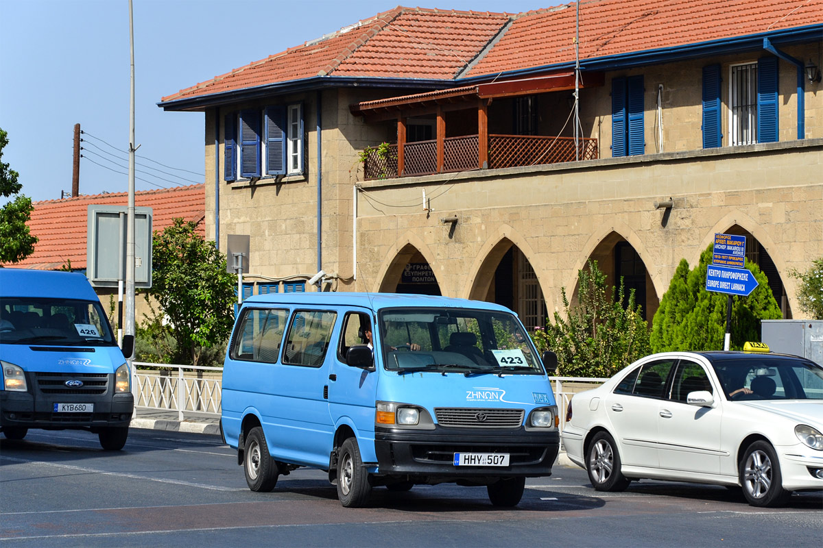 Larnaca, Toyota HiAce H100 č. HHY 507