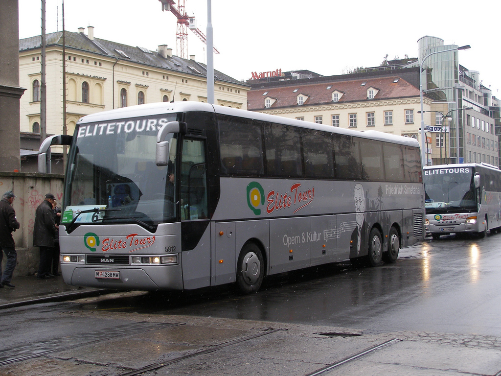 Wien, MAN A32 Lion's Top Coach RH463 No. B5812