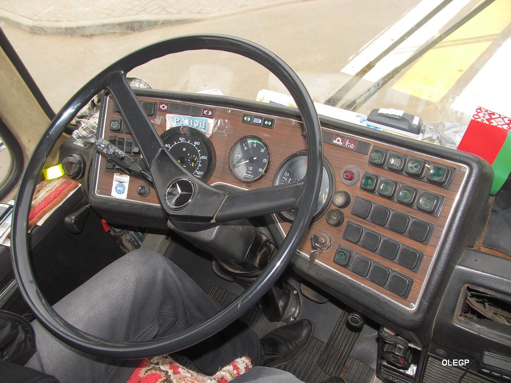 Gorodok, Mercedes-Benz O303-11R # АВ 7548-2