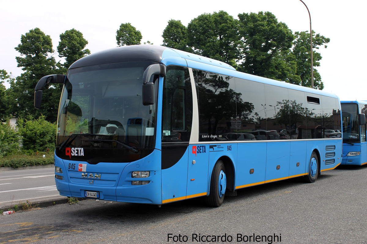 Piacenza, MAN R12 Lion's Regio ÜL414 # 945
