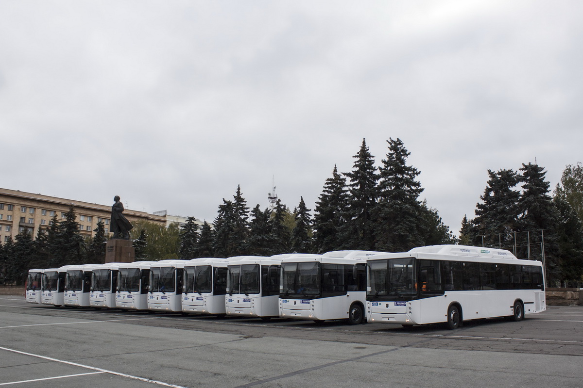 Челябинск — Новые и автобусы без номеров