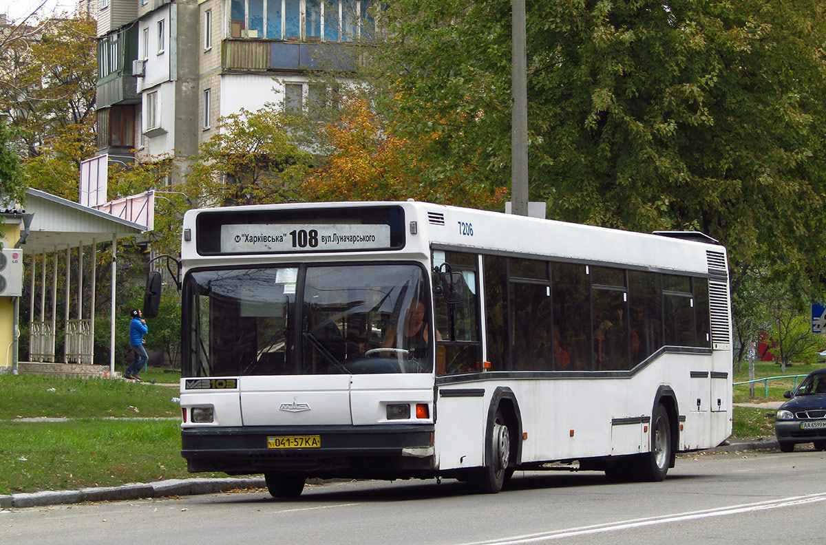 Kyjev, MAZ-103.060 č. 7206