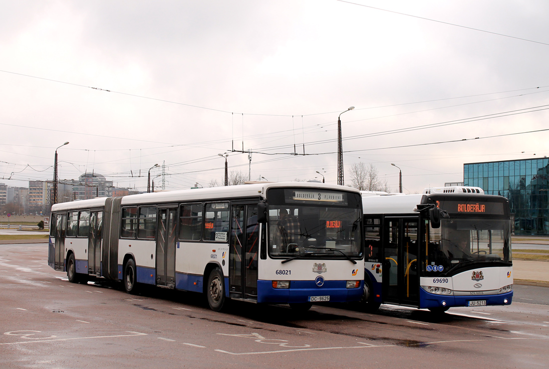 Riga, Mercedes-Benz O345 G # 68021