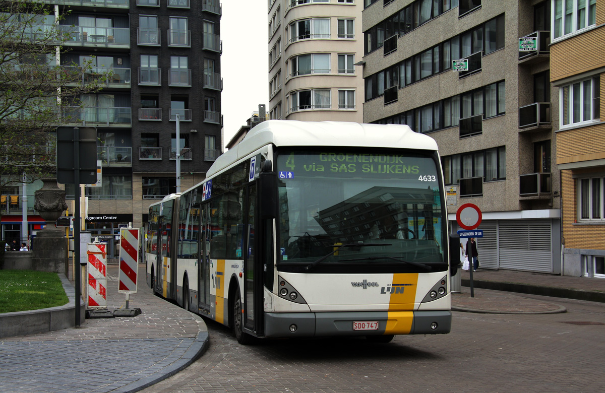 Oostende, Van Hool New AG300 # 4633