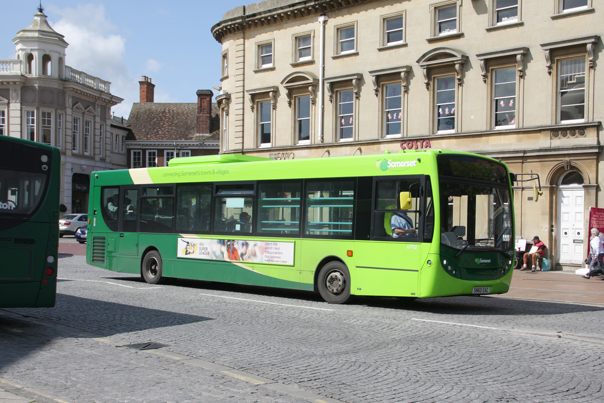 Glasgow, Alexander Dennis Enviro 300 č. 67702