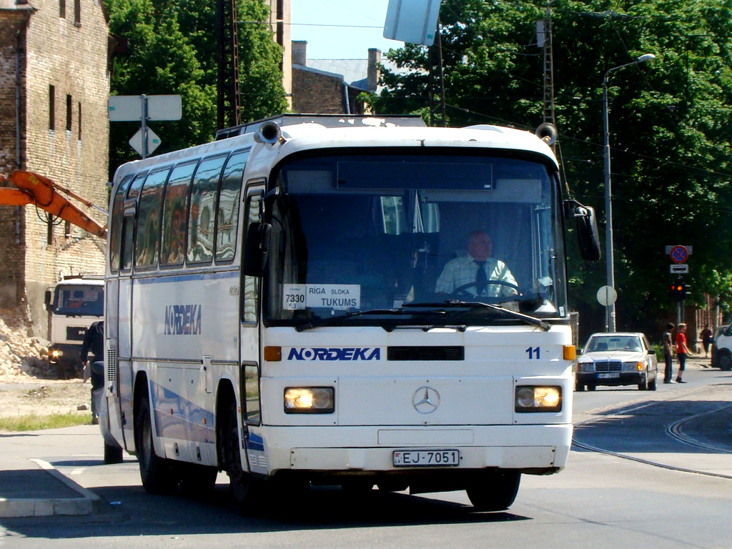 Riga, Mercedes-Benz O303-10RHS č. 11