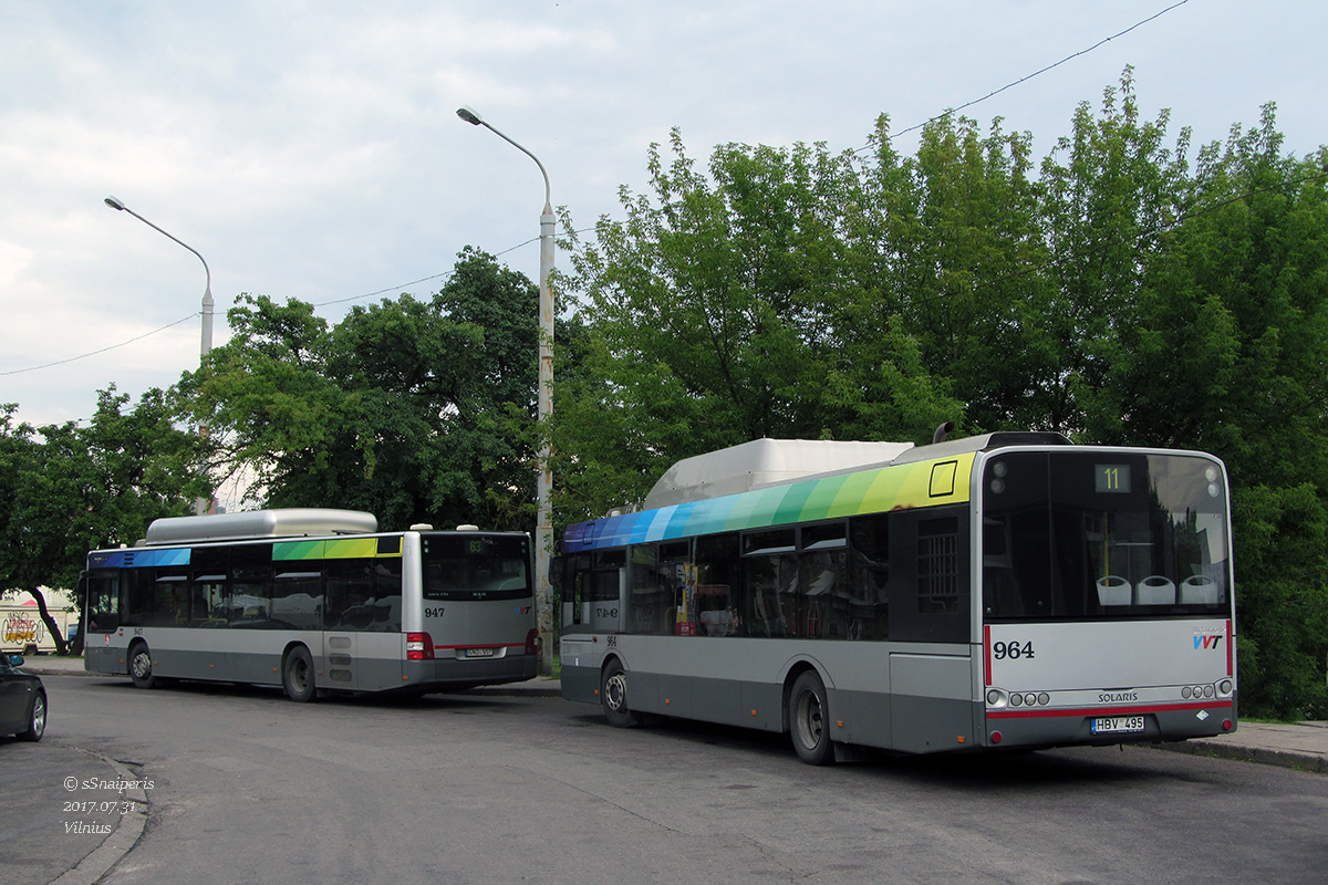 Vilnius, Solaris Urbino III 12 CNG č. 964; Vilnius, MAN A21 Lion's City NL273 CNG č. 947
