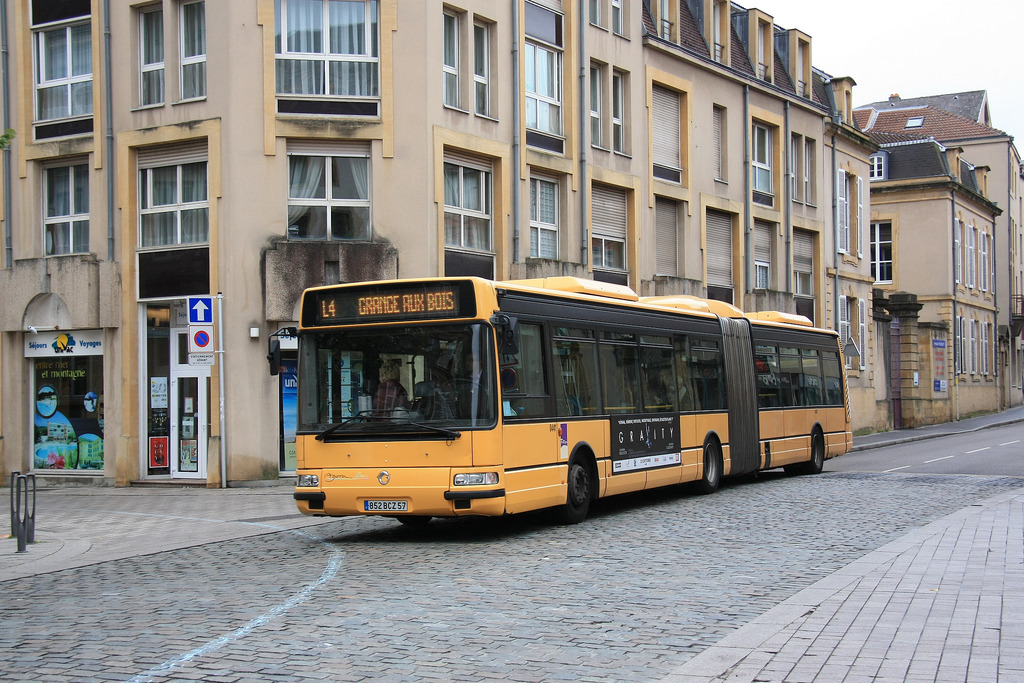 Metz, Irisbus Agora L # 0447