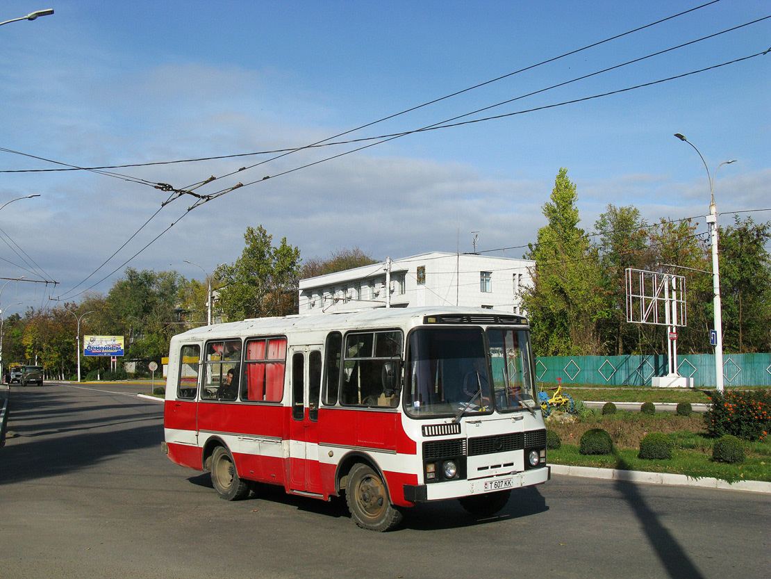 Tiraspol, PAZ-3205* # Т 607 КК