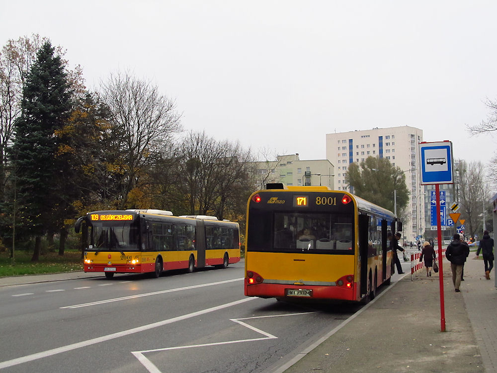 Warsaw, Solbus SM18 No. 2001; Warsaw, Solaris Urbino I 15 No. 8001