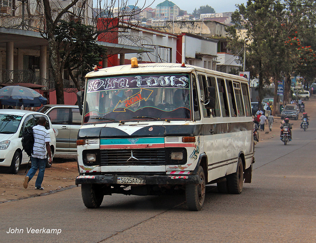 Bukavu, Mercedes-Benz O309D № 5025 AA 22