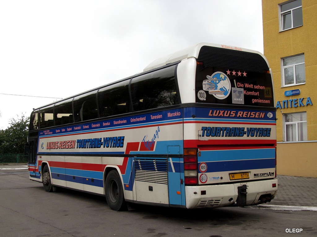 Minsk District, Neoplan N117 Spaceliner # М 8711