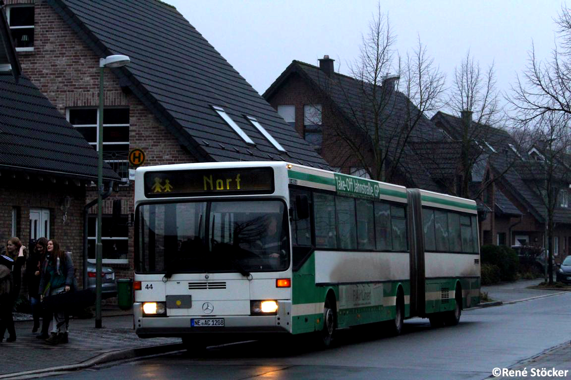 Dormagen, Mercedes-Benz O405G # NE-AC 1208