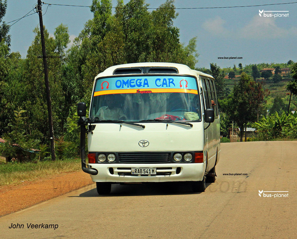 Kigali, Toyota Coaster nr. RAB 541M