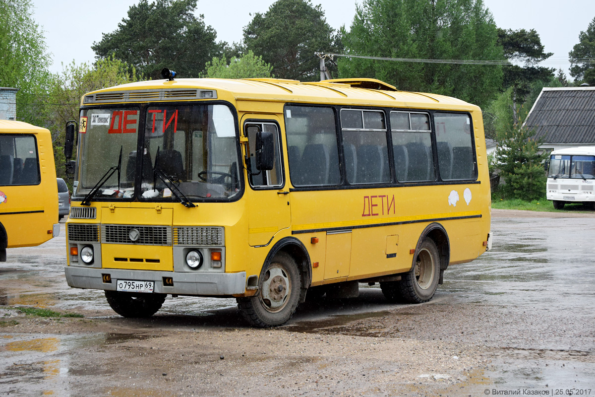 Удомля, ПАЗ-32053 (320530, 3205B0, 3205C0, 3205E0) № О 795 НР 69