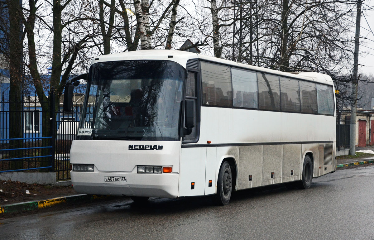 Moscow, Neoplan N316SHD Transliner No. Е 407 ВК 177