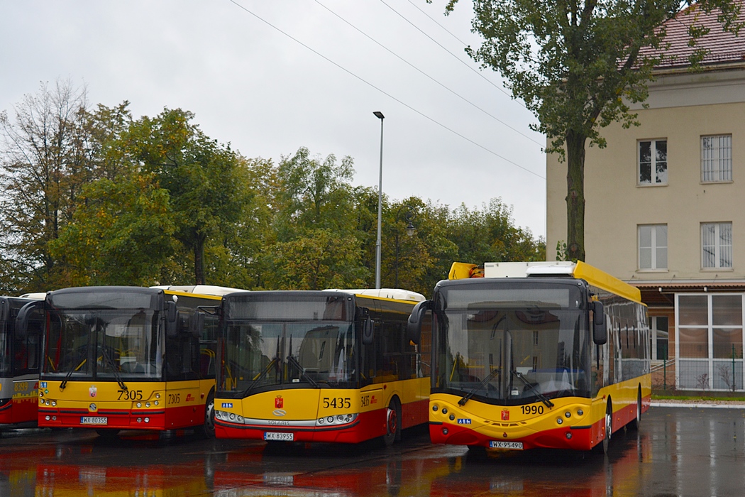 Warsaw, Ursus CS12E nr. 1990; Warsaw, Solbus SM18 LNG nr. 7305; Warsaw, Solaris Urbino III 18 nr. 5435