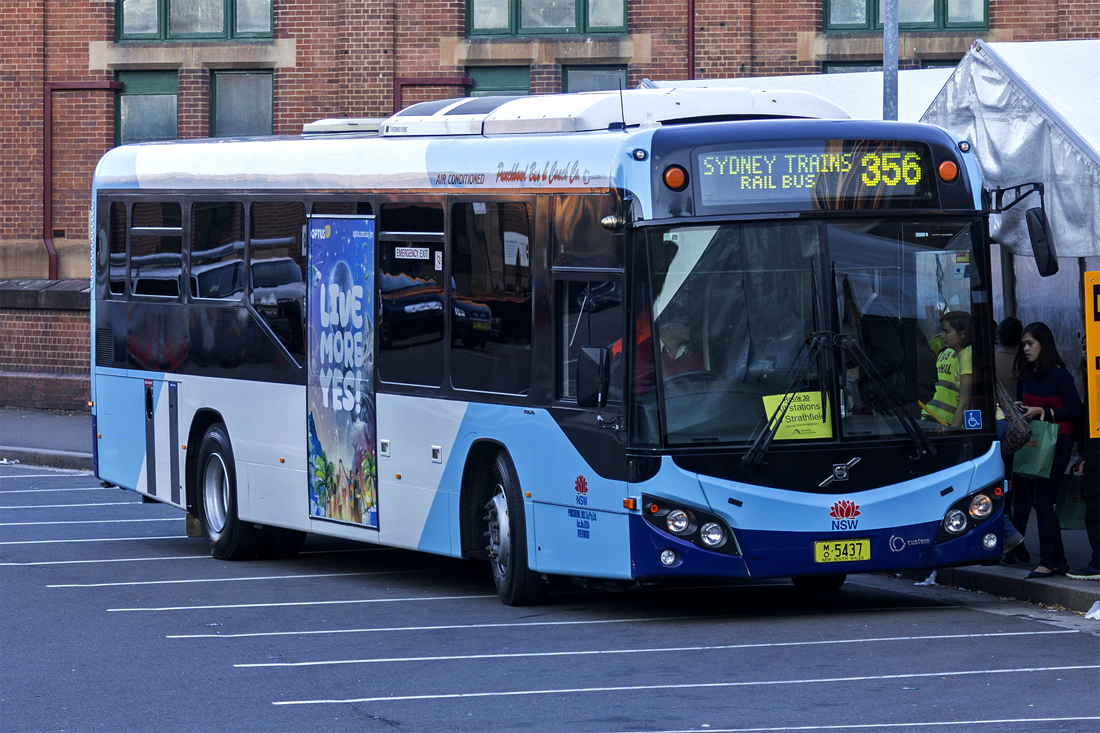 Sydney, Custom Coaches CB80 № 5437
