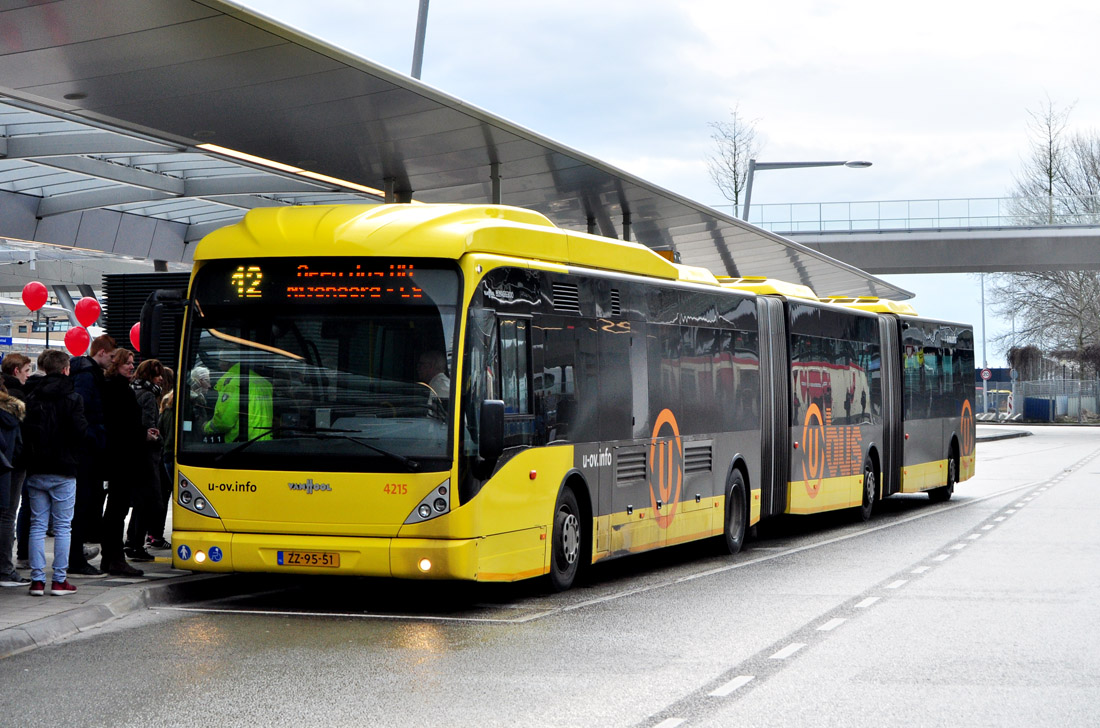 Utrecht, Van Hool New AGG300 # 4215