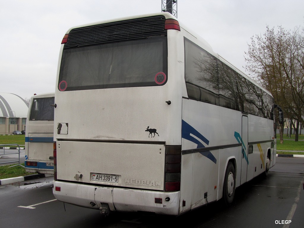 Borisov, Neoplan N316SHD Transliner nr. АН 3391-5