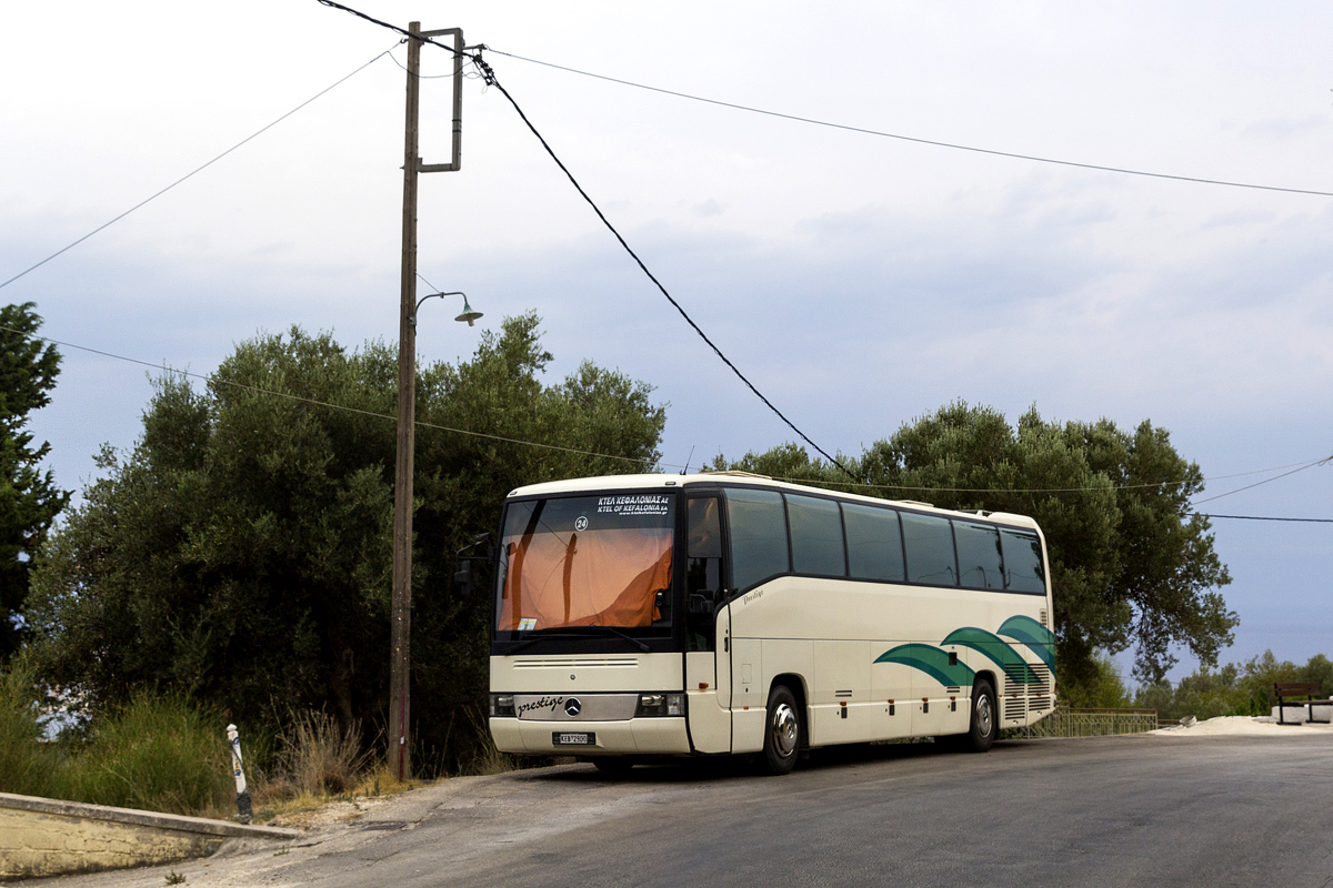 Argostoli, Mercedes-Benz O404 # KEB-2900