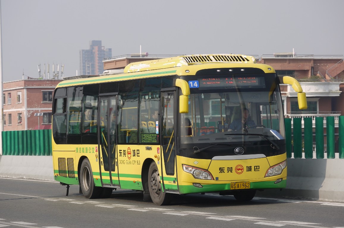 Dongguan, Yutong ZK6902HNGAA nr. 粵S A1962