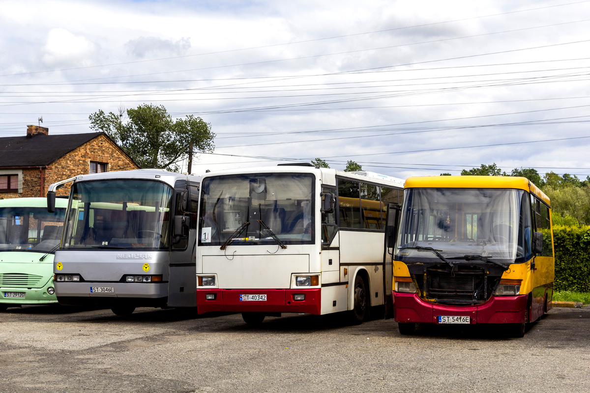 Tichau, Jelcz T120M Nr. ST 40342; Radomsko, Jelcz M081MB Nr. ST 5416E; Tichau, Neoplan N316K Transliner Nr. ST 3046E