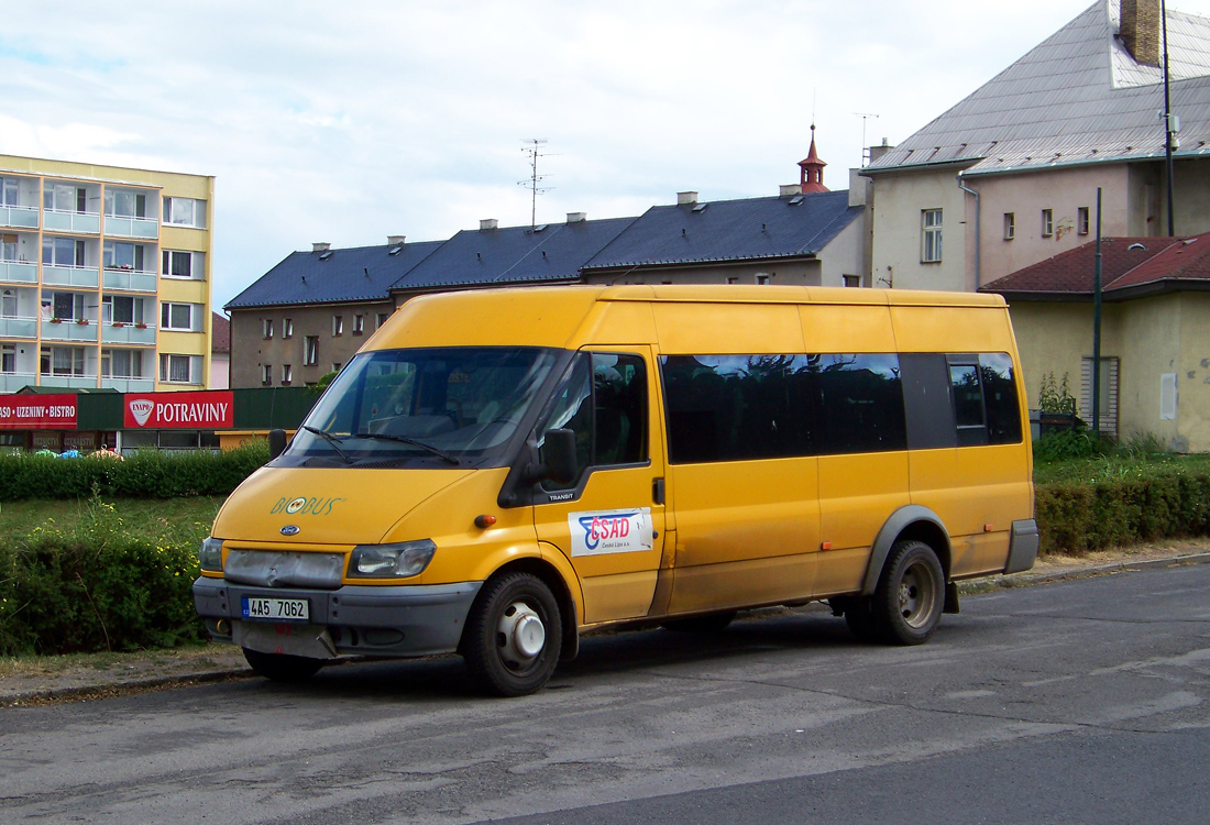 Česká Lípa, Ford Transit 420L # 4A5 7062