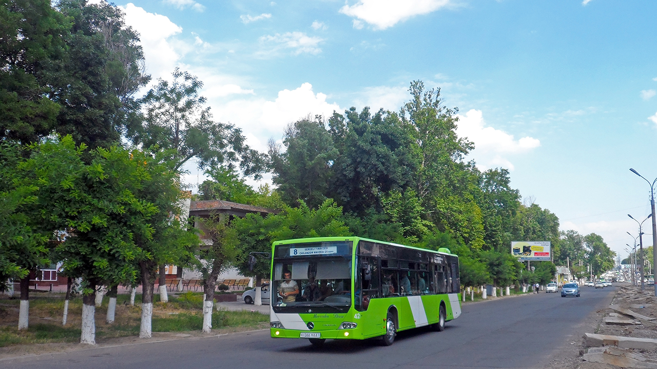Ташкент, Mercedes-Benz Conecto II № 04042