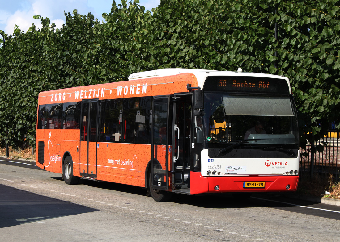 Maastricht, VDL Berkhof Ambassador 200 ALE-120 # 5229