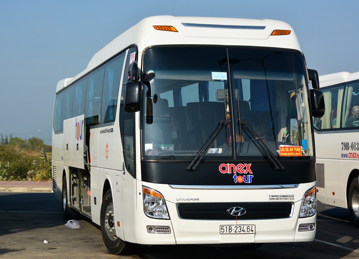 Ho Chi Minh City, Hyundai Universe Express Noble # 51B-234.64