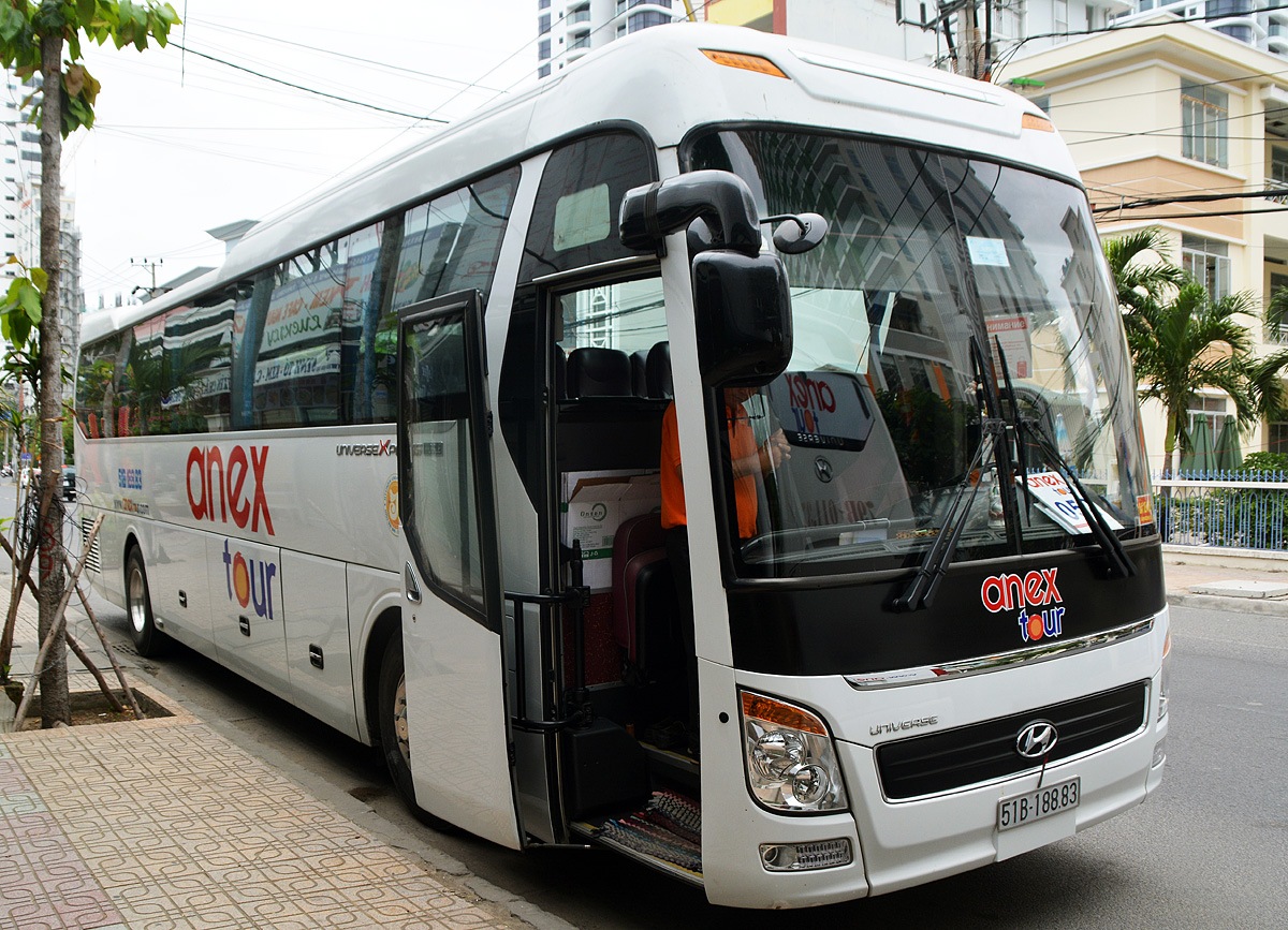 Ho Chi Minh City, Hyundai Universe Express Noble č. 51B-188.83