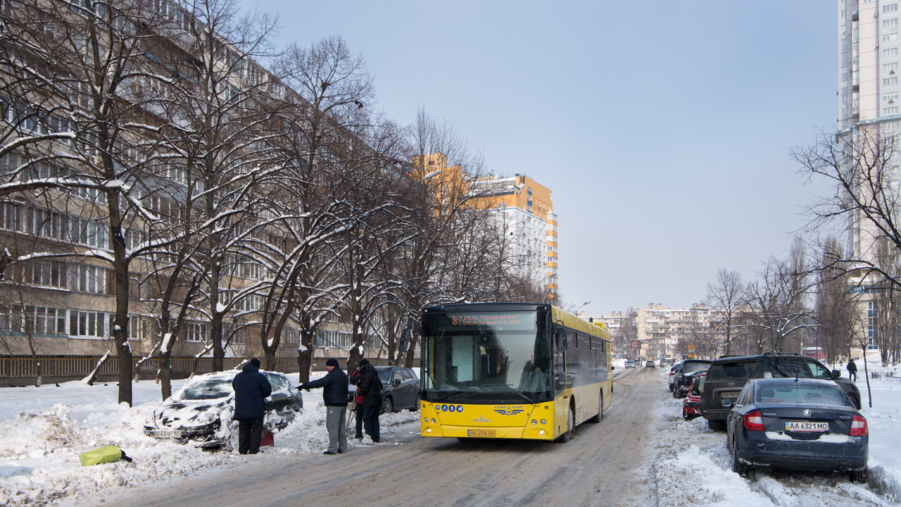 Kyjev, MAZ-203.069 č. 8211