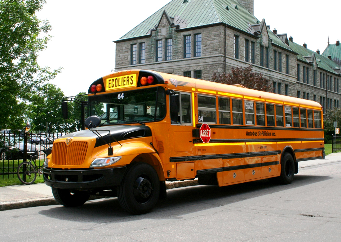 Quebec, IC Bus CE Nr. 64