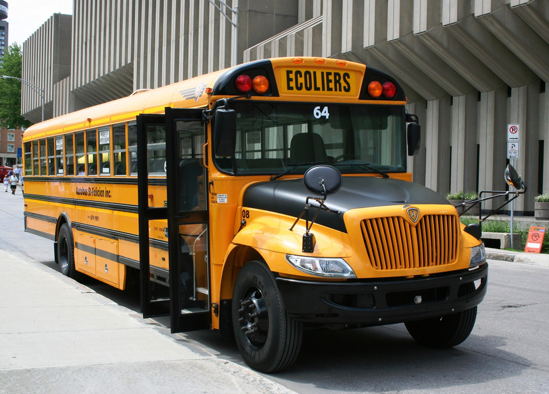 Quebec, IC Bus CE № 64