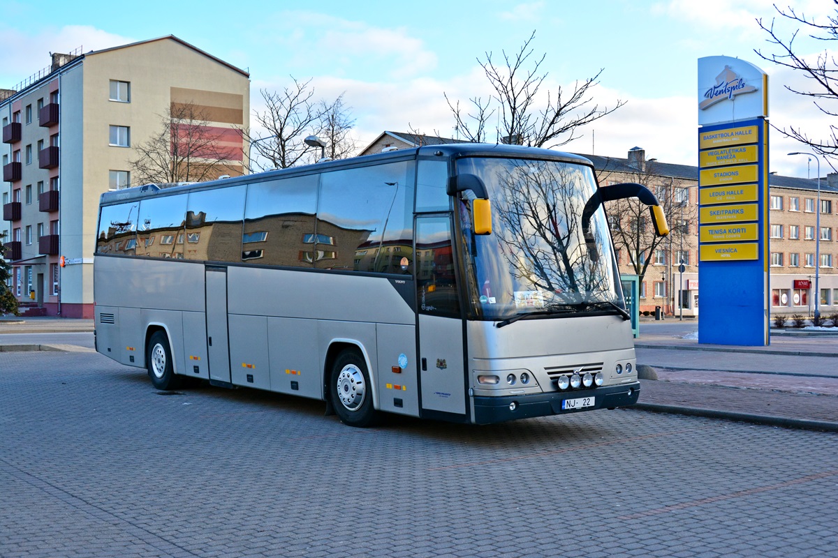 Riga, Volvo B12-600 č. NJ-22