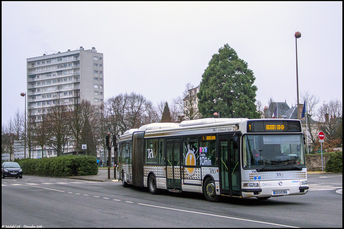 Orléans, Irisbus Agora L №: 734
