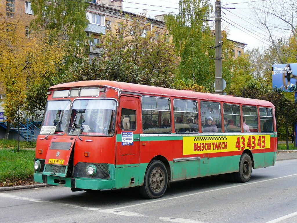 Izhevsk, LiAZ-677М No. КА 679 18