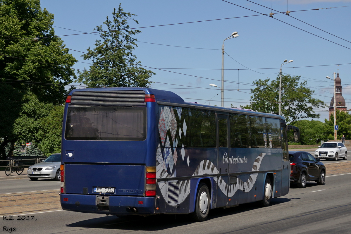 Riga, Neoplan N316K Transliner nr. FE-7338