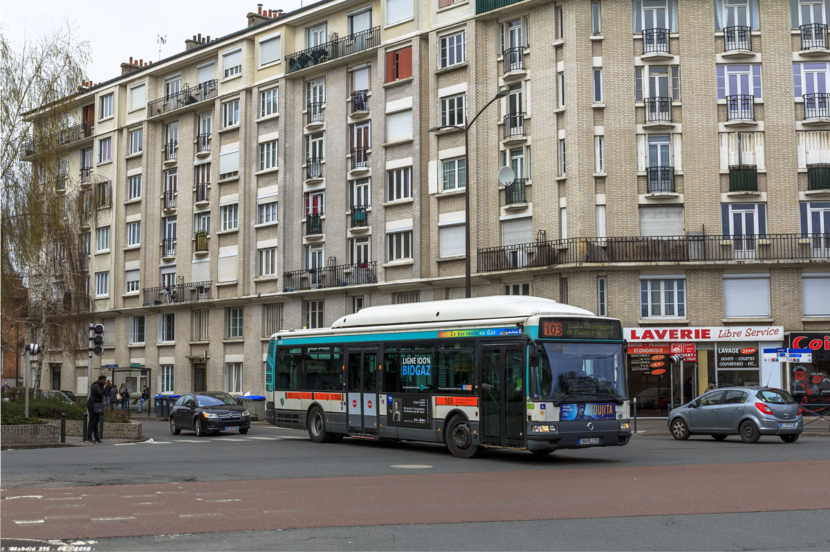 Paris, Irisbus Agora S CNG # 7085
