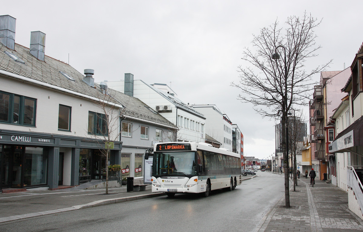 Bodø, Scania OmniLink CK280UB 6X2UB č. 4032