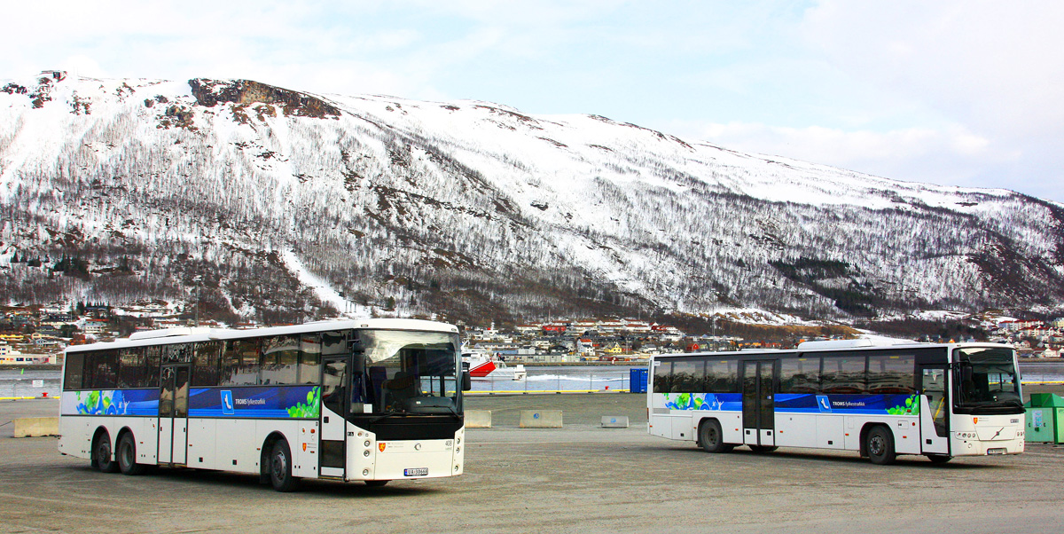 Tromsø, Volvo 8700 # N1115; Brønnøy, Vest Horisont # 408