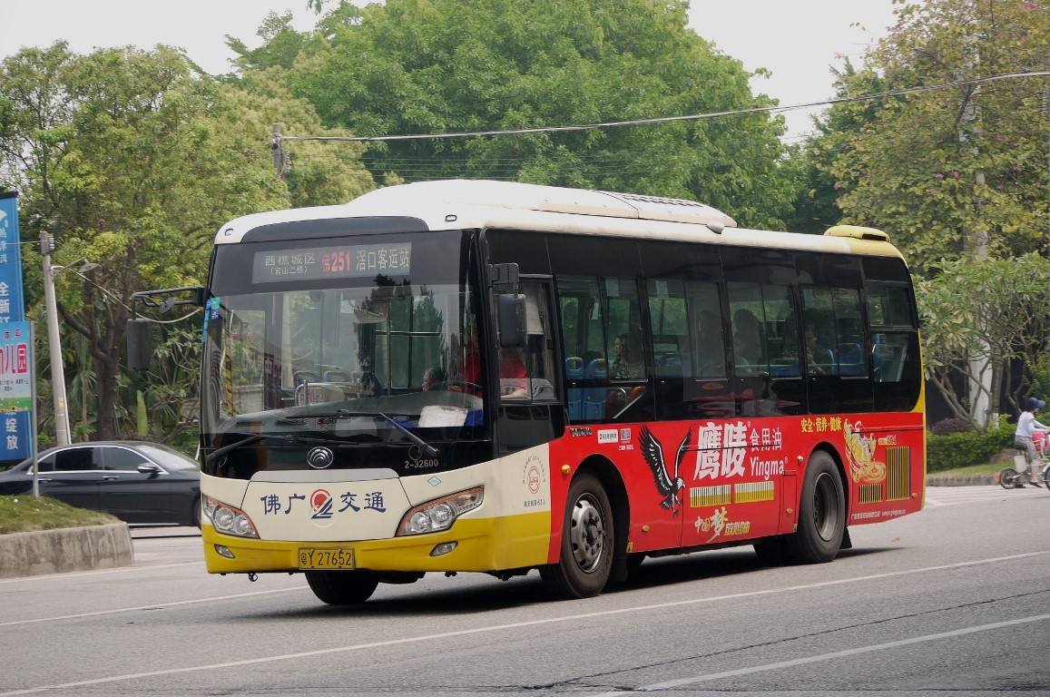 Foshan, Yutong ZK6932HNG2 č. 2-32600