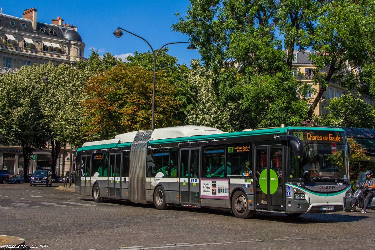 Париж, IVECO Urbanway 18M Hybrid № 5043