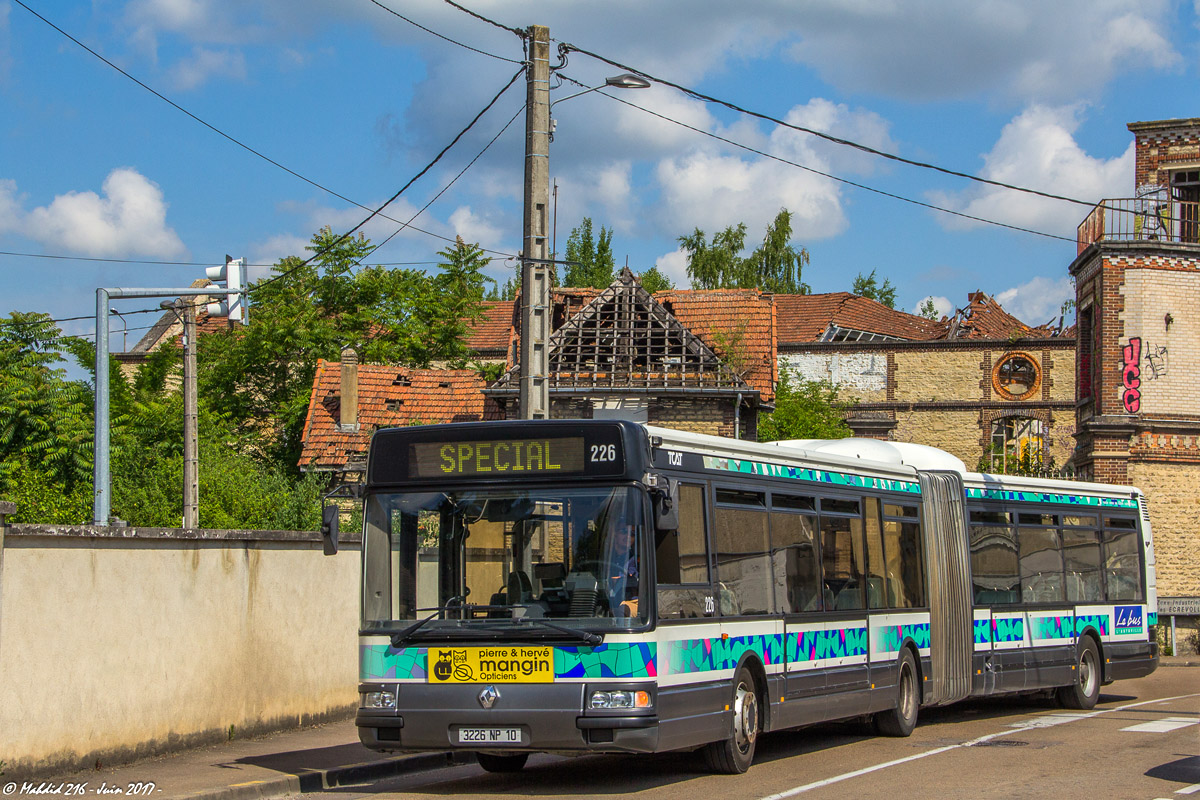 Труа, Renault Agora L № 226