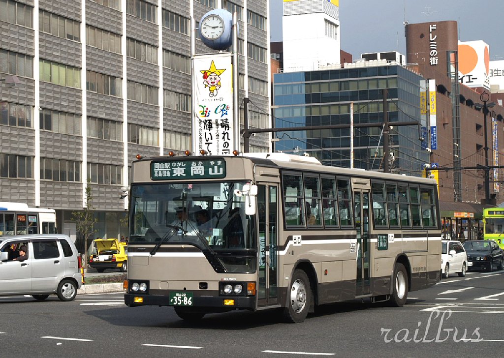Okayama, Mitsubishi Fuso U-MP218M # 3586
