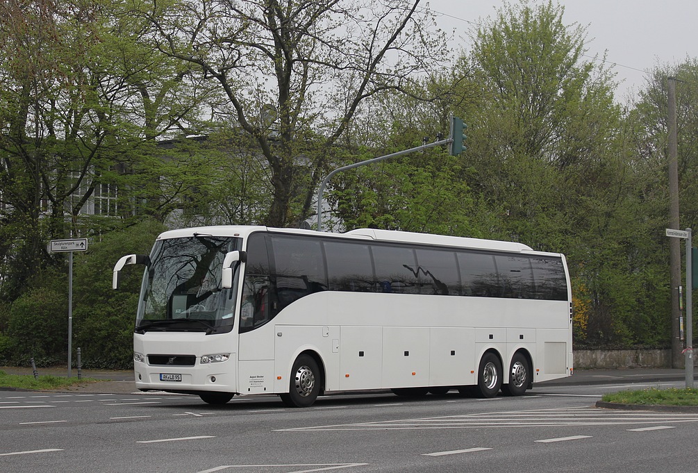 Altenkirchen (Westerwald), Volvo 9700 # AK-LB 95