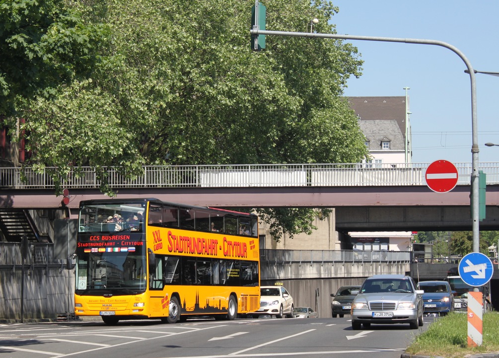 Cologne, Burillo City-Cabrio Bus DD # K-MV 1022