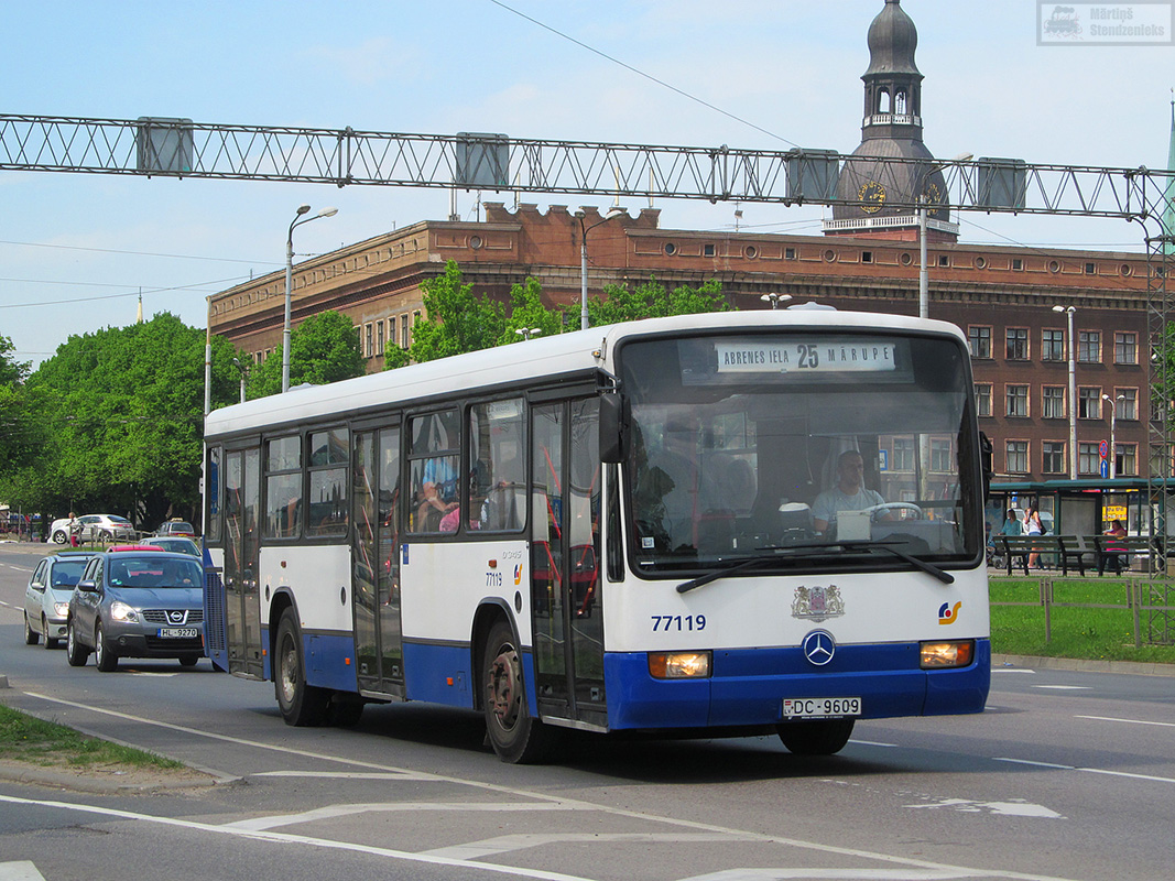 Riga, Mercedes-Benz O345 # 77119